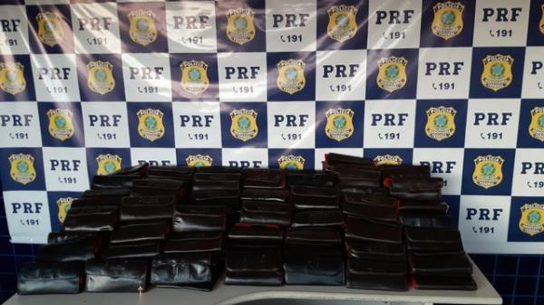 Preso suspeito de transportar carga de semijoias avaliada em R$ 130 mil sem nota fiscal em Floriano