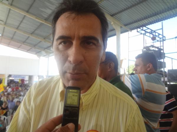 Homologada em conven&ccedil;&atilde;o a candidatura de Gilberto Jr e Salom&atilde;o Holanda.(Imagem:FlorianoNews)