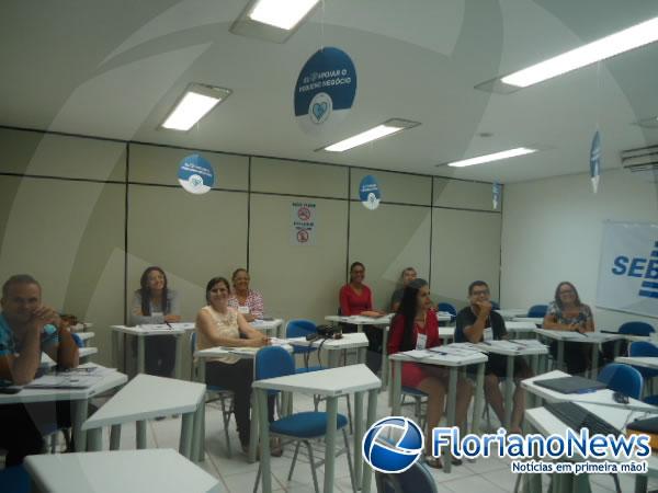 Empres&aacute;rios florianenses participam de curso sobre Gest&atilde;o Financeira.(Imagem:FlorianoNews)