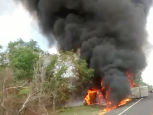 Explosão após acidente entre ônibus e caminhão-tanque no PI