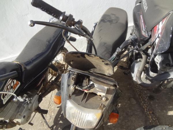 Pol&iacute;cia Militar prende dois acusados de roubo a motos em Floriano.(Imagem:FlorianoNews)