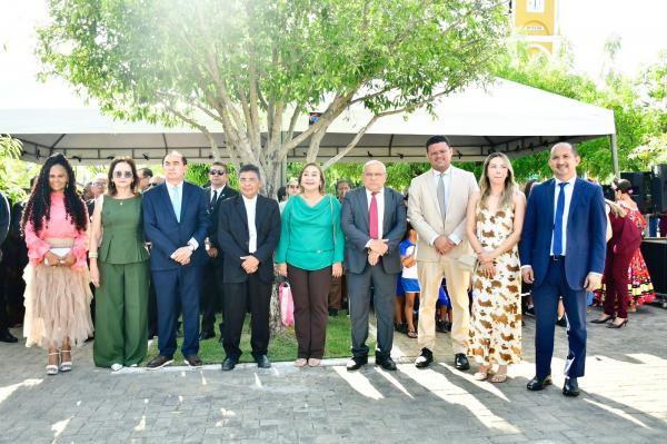 Poder Legislativo participa de ato cívico de abertura da Semana da Pátria em Floriano(Imagem:CMF)