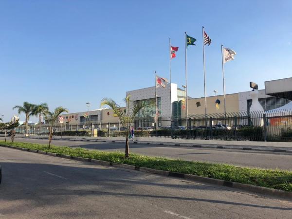 Lojas dos shoppings de Mogi e Suzano reúnem mais de 20 oportunidades para quem busca emprego