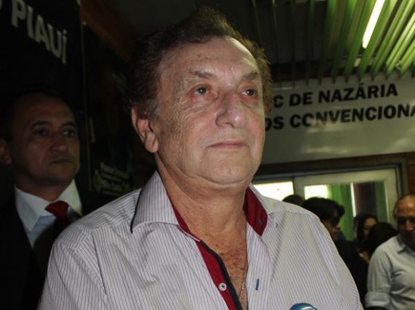 PSC faz convenção e lança Mão Santa como candidato ao governo do Piauí