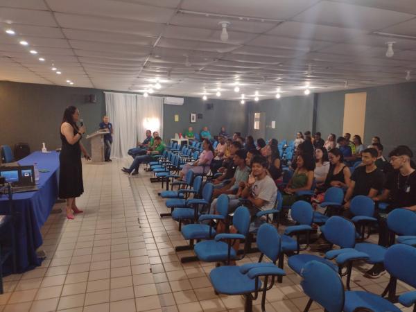 CREF15 realiza a&ccedil;&atilde;o itinerante em Floriano e promove intera&ccedil;&atilde;o com profissionais de Educa&ccedil;&atilde;o F&iacute;sica.(Imagem:FlorianoNews)