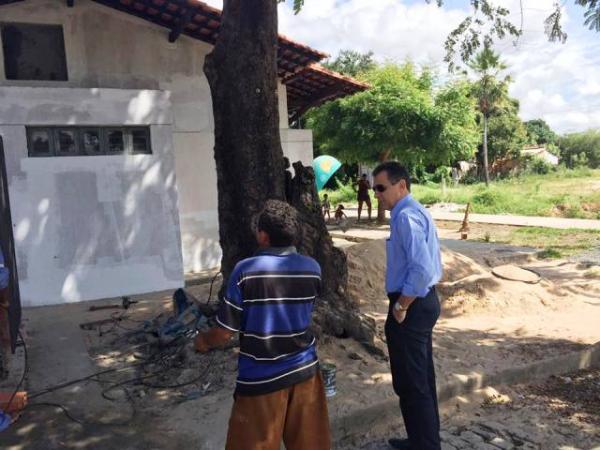 Prefeito Gilberto J&uacute;nior visita obra de reforma da UBS Jo&atilde;o Elias Oka.(Imagem:SECOM)