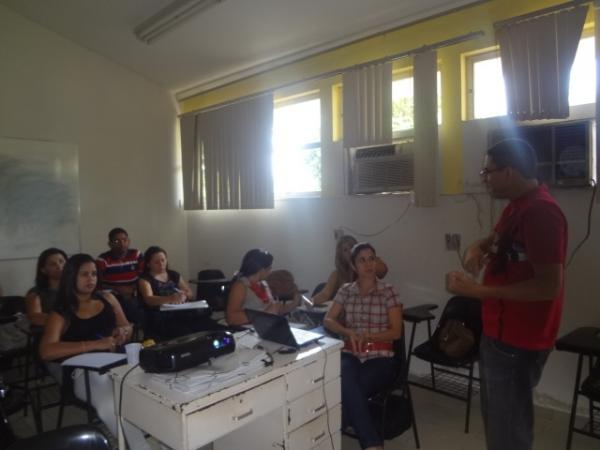 Realizada 2&ordf; etapa do curso de atualiza&ccedil;&atilde;o em sala de vacina.(Imagem:FlorianoNews)