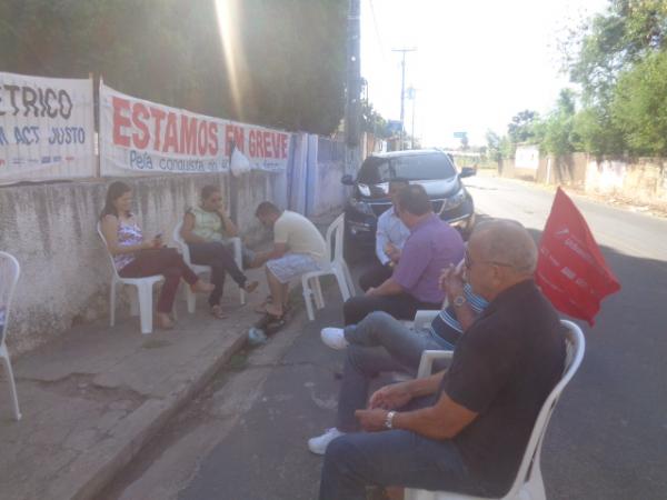  Servidores da Eletrobr&aacute;s de Floriano aderem a paralisa&ccedil;&atilde;o nacional.(Imagem:FlorianoNews)