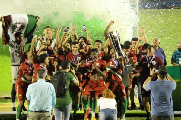  O Fluminense-PI &eacute; o atual campe&atilde;o piauiense sub-20.(Imagem:Arthur Ribeiro/ge )