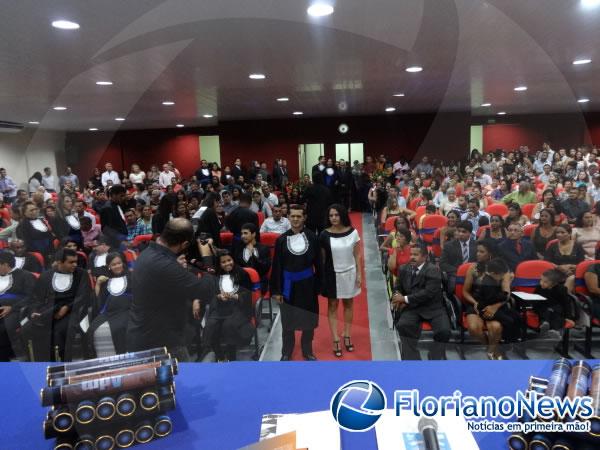 Curso de Administra&ccedil;&atilde;o P&uacute;blica do CEAD/UFPI forma turma no Polo UAB de Floriano.(Imagem:FlorianoNews)