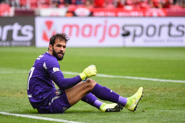 Muriel tem fratura na mão esquerda e desfalca o Fluminense no restante do Brasileiro