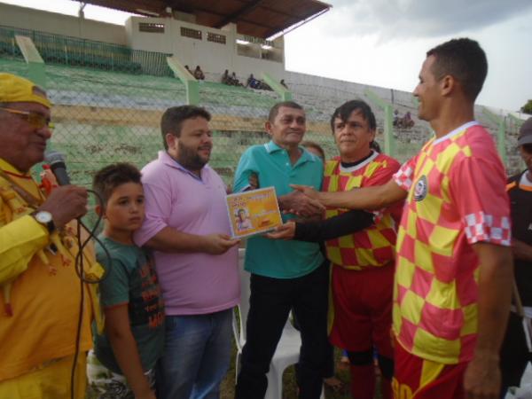 Chuva interrompe partida dos Jogos Solid&aacute;rios em Floriano.(Imagem:FlorianoNews)