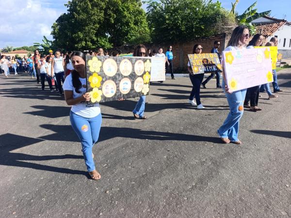Prefeitura de Bar&atilde;o de Graja&uacute; realiza caminhada da campanha Fa&ccedil;a Bonito em combate ao abuso sexual infantil(Imagem:FlorianoNews)
