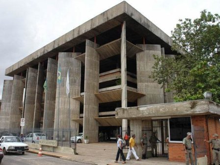 TJ nomeia oficiais de Justiça aprovados no último concurso