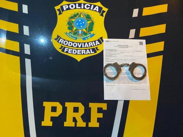 PRF d&aacute; cumprimento &agrave; mandados de pris&atilde;o preventiva no Piau&iacute;.(Imagem:Divulga&ccedil;&atilde;o/PRF)