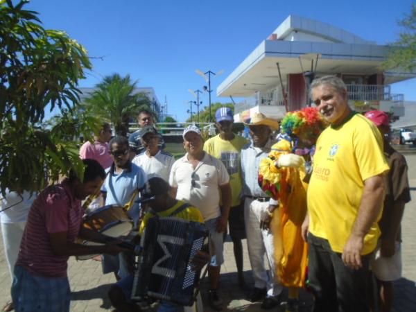 Parceria entre Meio Norte e R&aacute;dio Difusora &eacute; celebrada com atividade no centro de Floriano.(Imagem:FlorianoNews)