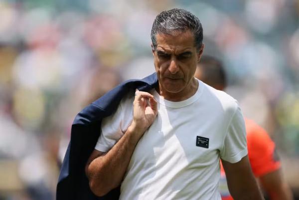 Renato Paiva atribui saída do Botafogo à recusa de aceitar interferência de Textor na escalação