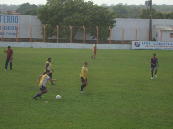 Treino das meninas(Imagem:reda&ccedil;&atilde;o)