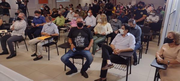 Encontro com empreendedores de Floriano teve a presen&ccedil;a do ex-senador Jo&atilde;o Vicente Claudino(Imagem:FlorianoNews)