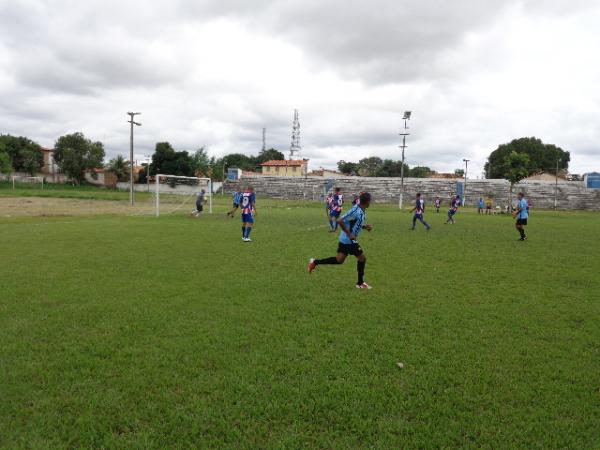 Pequeno Pr&iacute;ncipe e Jerumenha abrem o XII Campeonato Os Quarent&otilde;es de Floriano.(Imagem:FlorianoNews)
