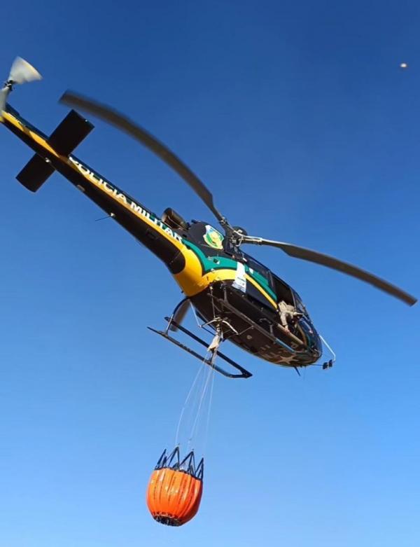 Helicóptero da PM reforça combate a incêndios florestais no Piauí