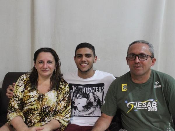 Aluno falou da import&acirc;ncia familiar.(Imagem:Ellyo Teixeira/G1)