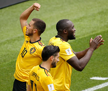 Com artilheiro da Copa, Bélgica goleia e fica perto das oitavas de final