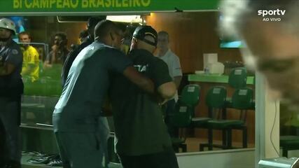 Guanaes se revolta após Mirassol x Cruzeiro e é contido por Reinaldo e Paulinho