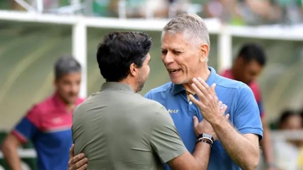 Abel Ferreira e Paulo Autuori, t&eacute;cnicos de Palmeiras e Fortaleza, se cumprimentam.(Imagem:Marcos Ribolli)