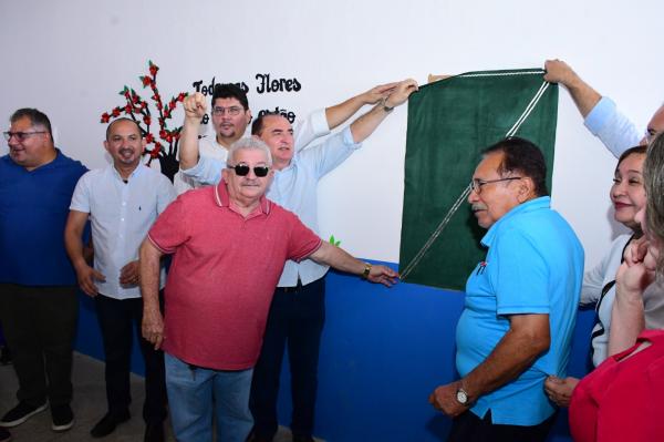 Vereadores acompanham entrega de reforma e ampliação de duas importantes escolas municipais