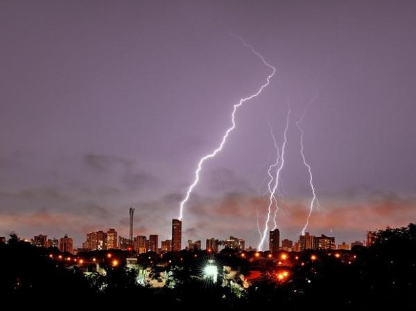 Meteorologia prevê aumento da incidência de raios no Piauí em 2016