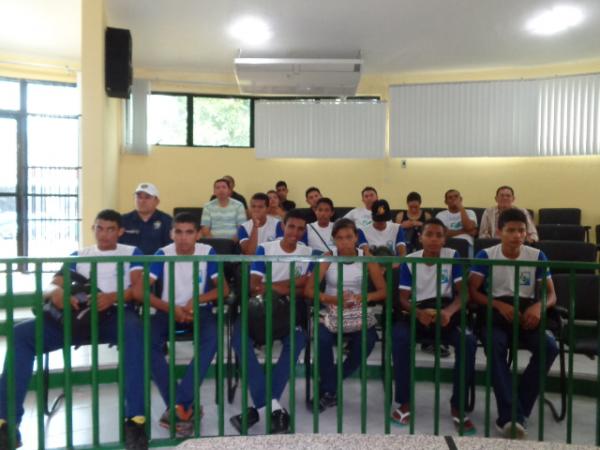 Associação Florianense dos Estudantes Secundaristas empossa nova diretoria.(Imagem:FlorianoNews)