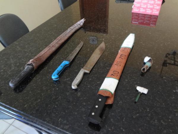 Opera&ccedil;&atilde;o da Pol&iacute;cia resultou na apreens&atilde;o de drogas em Floriano.(Imagem:FlorianoNews)