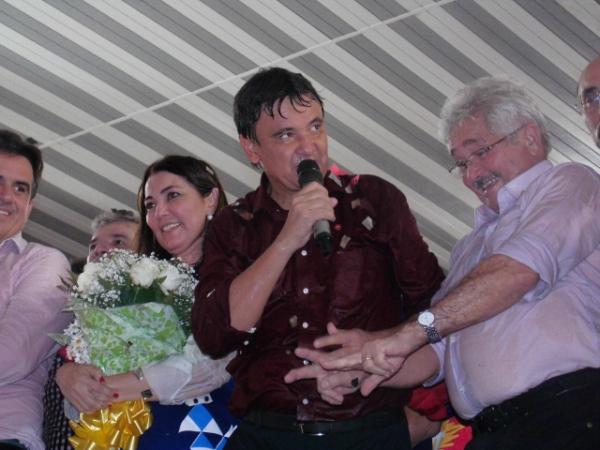 Wellington Dias, Elmano Férrer e Margarete Coelho durante convenção.(Imagem:FlorianoNews)