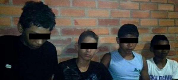 Pai de menor acusado de estupro coletivo agride jornalista