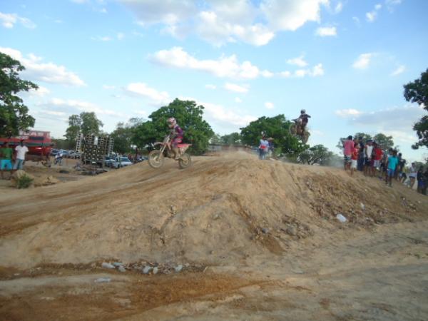 Muita adrenalina marca final de semana na Arena Cross em Floriano