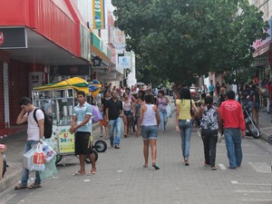 Comércio fechará 1h mais cedo e bancos terão horário especial na Copa