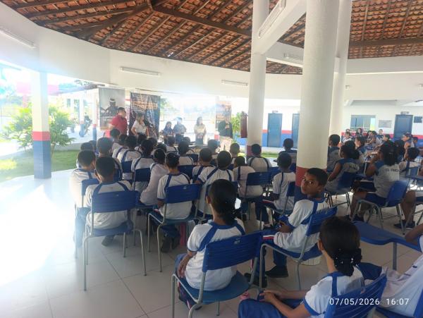 Palestra no Colégio Militar Tiradentes reforça conscientização no trânsito durante o Maio Amarelo