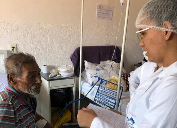 Acad&ecirc;micos da FAESF realizam atividades pr&aacute;ticas no Hospital Barjonas Lob&atilde;o.(Imagem:FAESF )