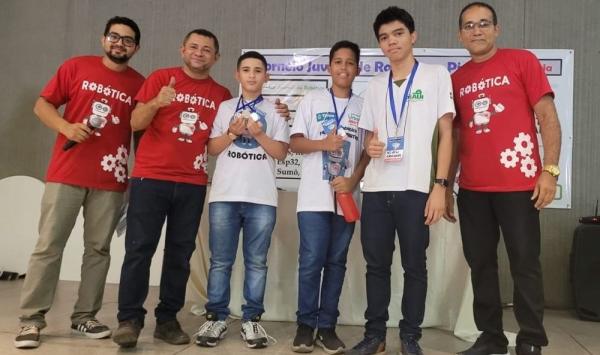 Estudantes da rede estadual se destacam em Torneio de Robótica e se classificam para fase nacional