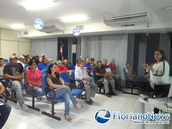 SEBRAE promove semin&aacute;rio para grupos econ&ocirc;micos de piscicultura e apicultura.(Imagem:FlorianoNews)