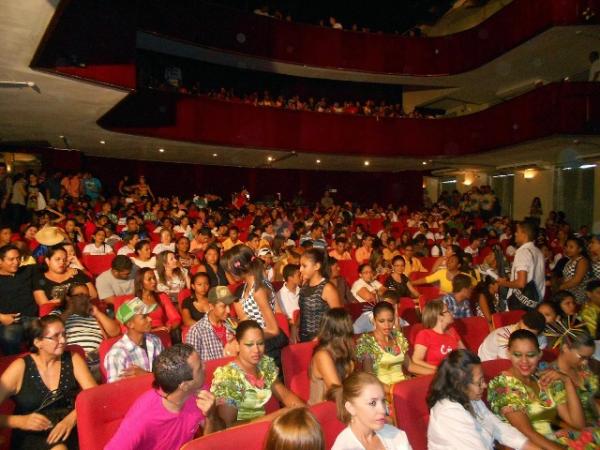 Jovens de Floriano representam a cidade e apresentam seus talentos em teatro de Teresina?.(Imagem:M&eacute;rito Juvenil )