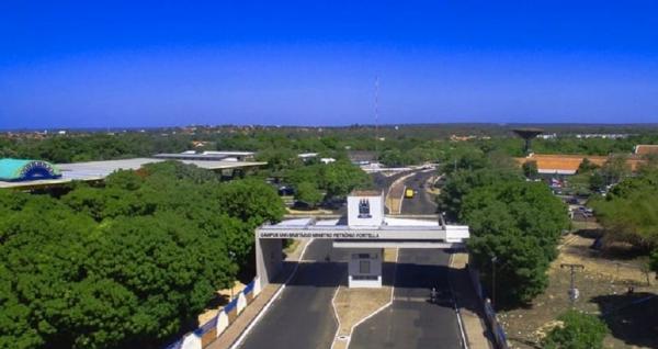 UFPI abre processo seletivo para professor com salário de R$ 3,6 mil