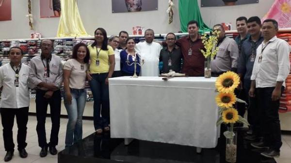 Missa marca início de novo ano de trabalho no Armazém Paraíba de Floriano