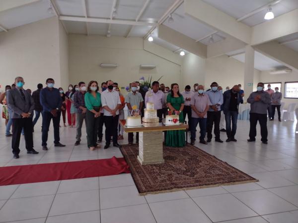 Equipe municipal presta homenagem ao prefeito Joel Rodrigues pela passagem do seu aniversário
