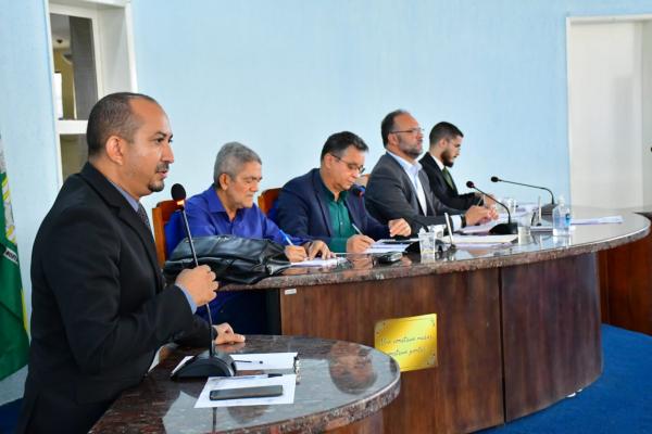  Audi&ecirc;ncia p&uacute;blica na C&acirc;mara Municipal discute a concess&atilde;o dos servi&ccedil;os de &aacute;gua e esgoto em Floriano(Imagem:CMF)