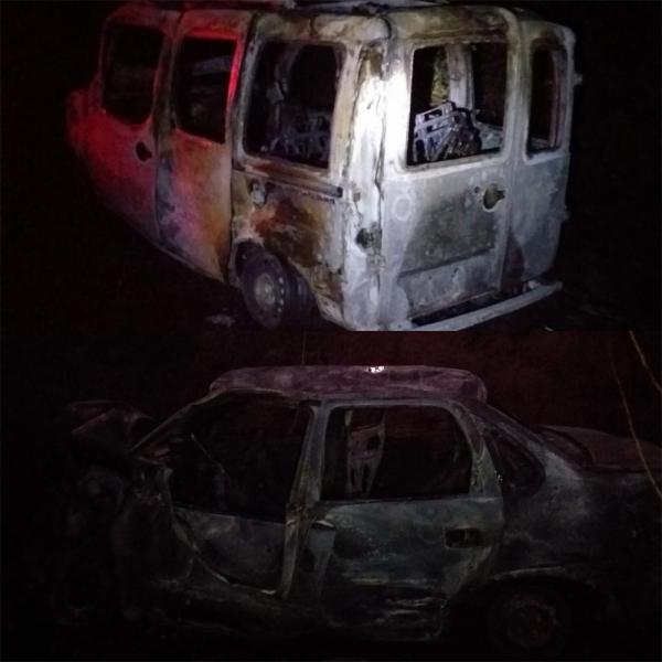 Carros incendiados(Imagem:Divulga&ccedil;&atilde;o /PM-PI)