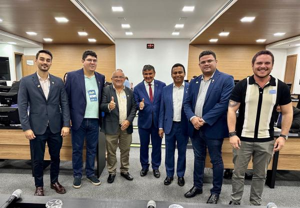 Deputado Dr. Francisco Costa destaca reunião de vereadores de Floriano com ministro Wellington Dias