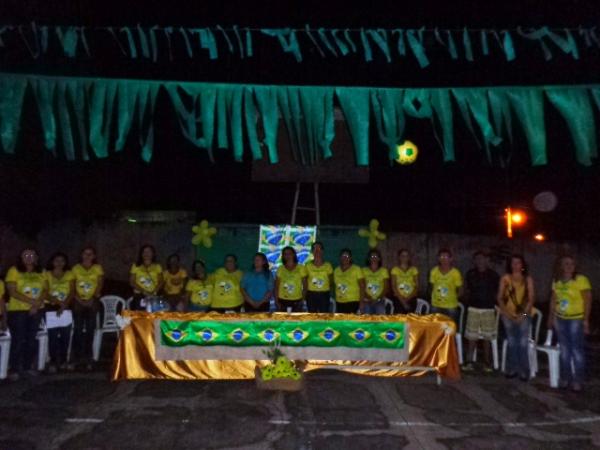 Escola Normal promoveu projeto "Em ritmo de Copa do Mundo 2014"